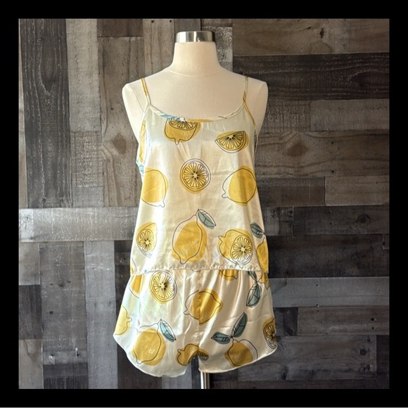 Lemon print satin pajama set small pastel softgirl low key luxe loungewear - Picture 1 of 10